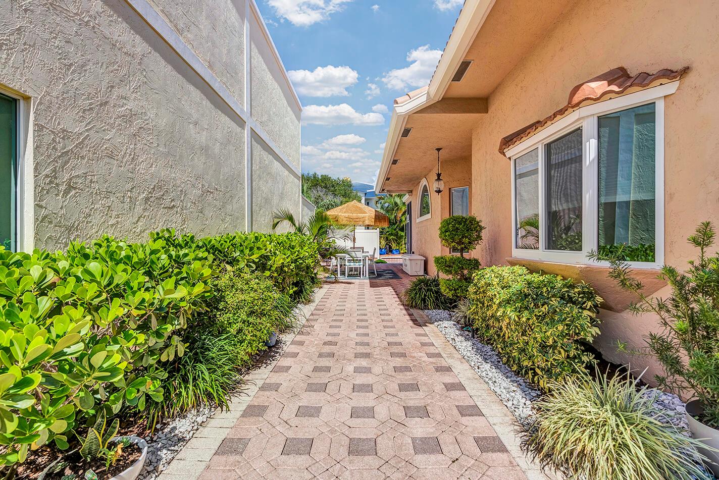 PELICAN HARBOR PH 4 - Residential