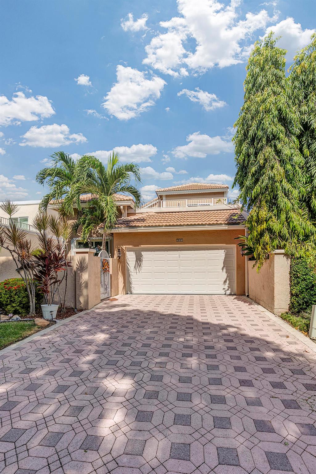 PELICAN HARBOR PH 4 - Residential