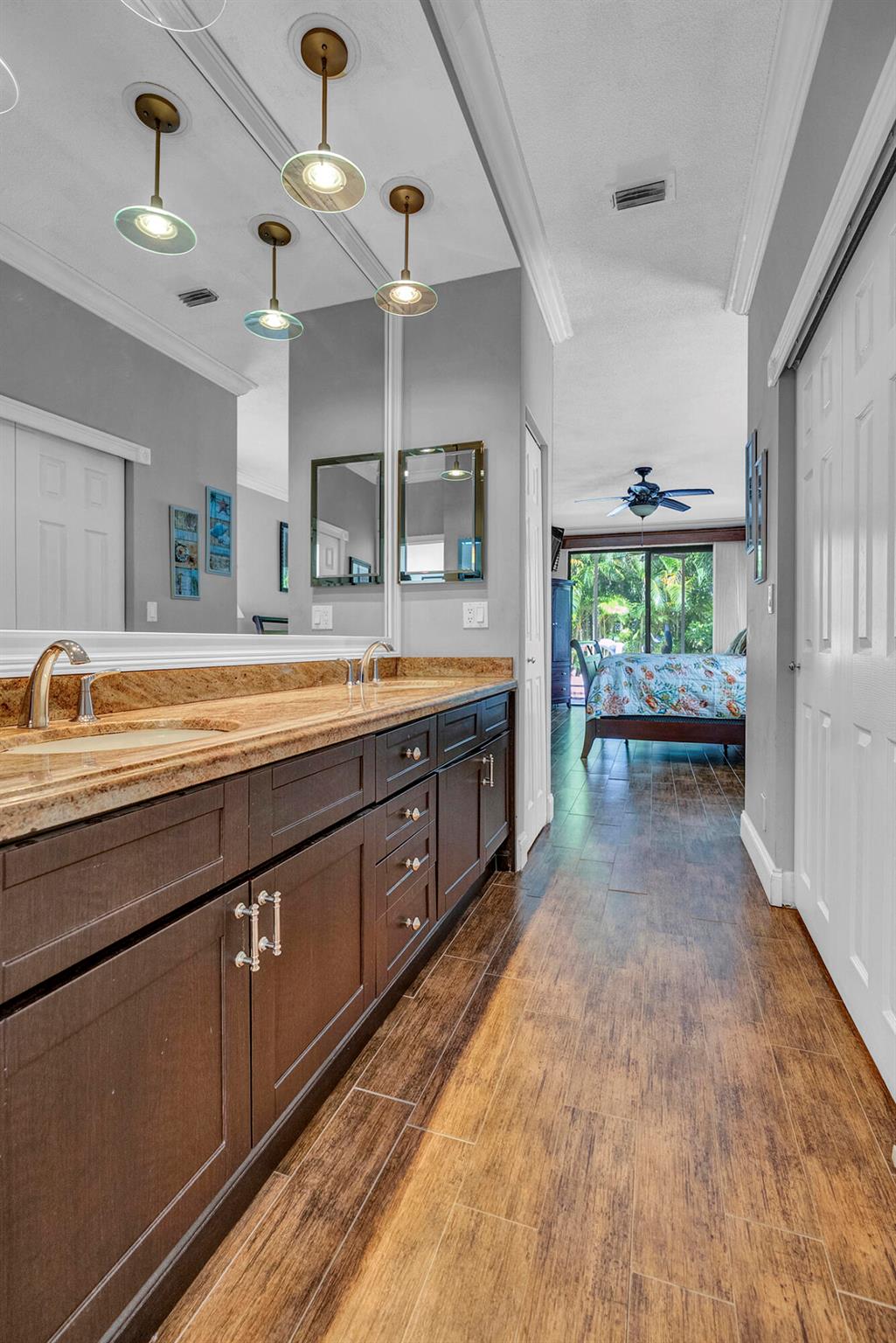 PELICAN HARBOR PH 4 - Residential