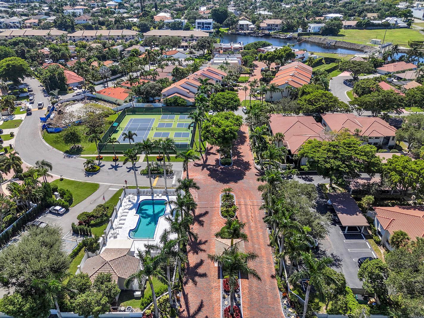 PELICAN HARBOR PH 4 - Residential