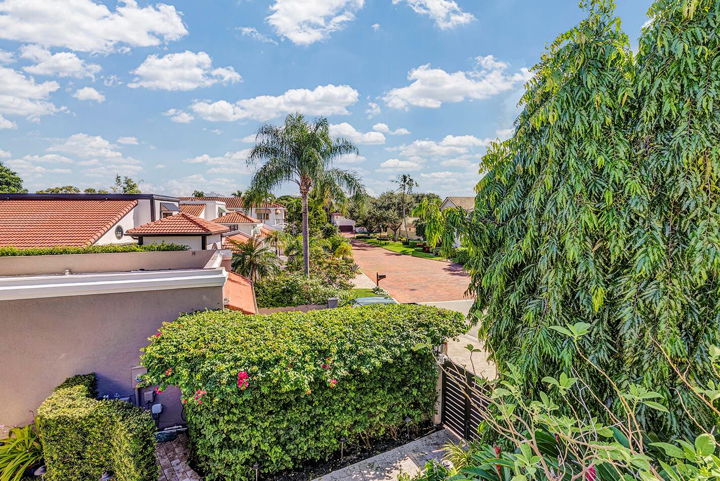 PELICAN HARBOR PH 4 - Residential