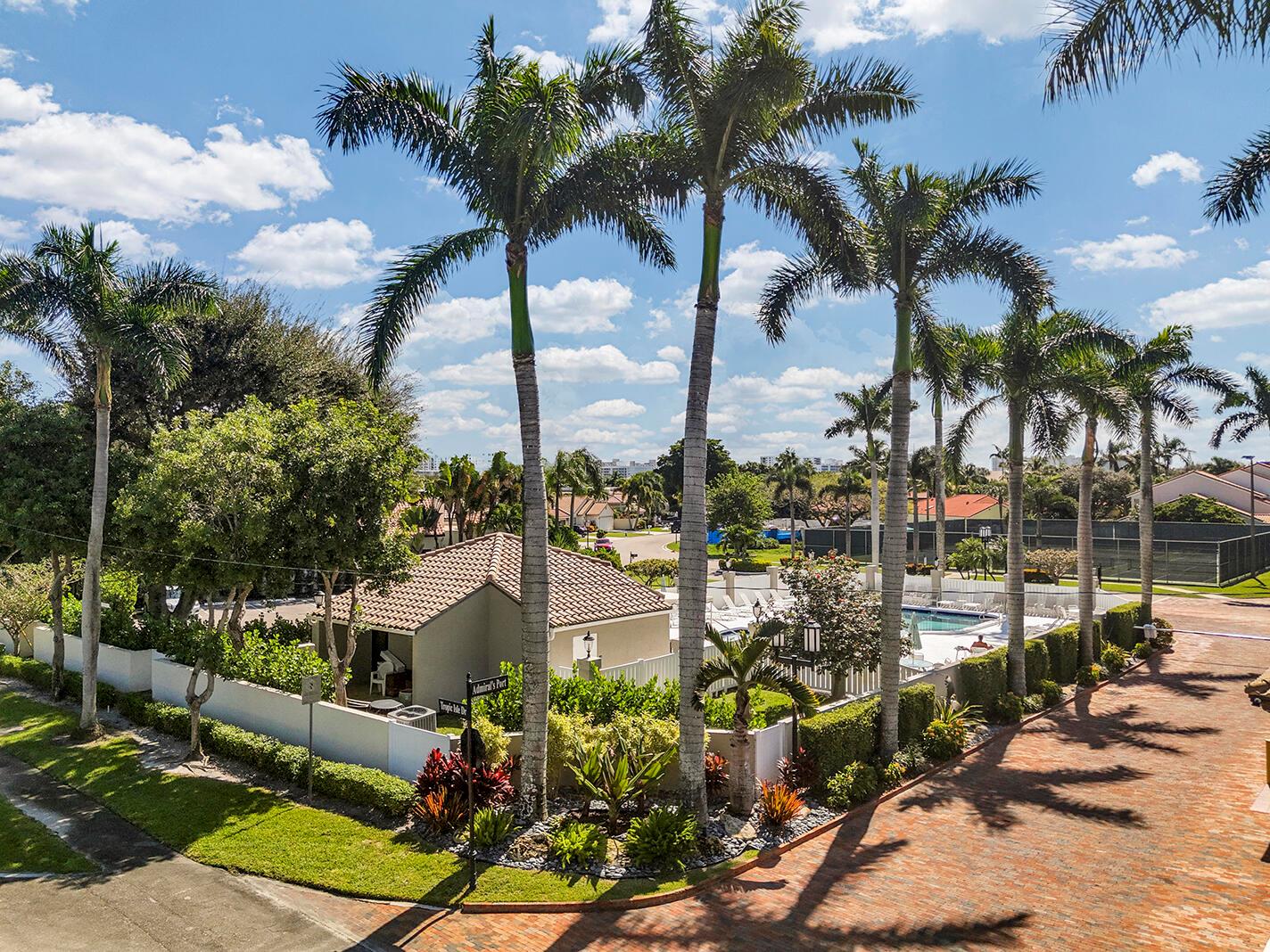 PELICAN HARBOR PH 4 - Residential