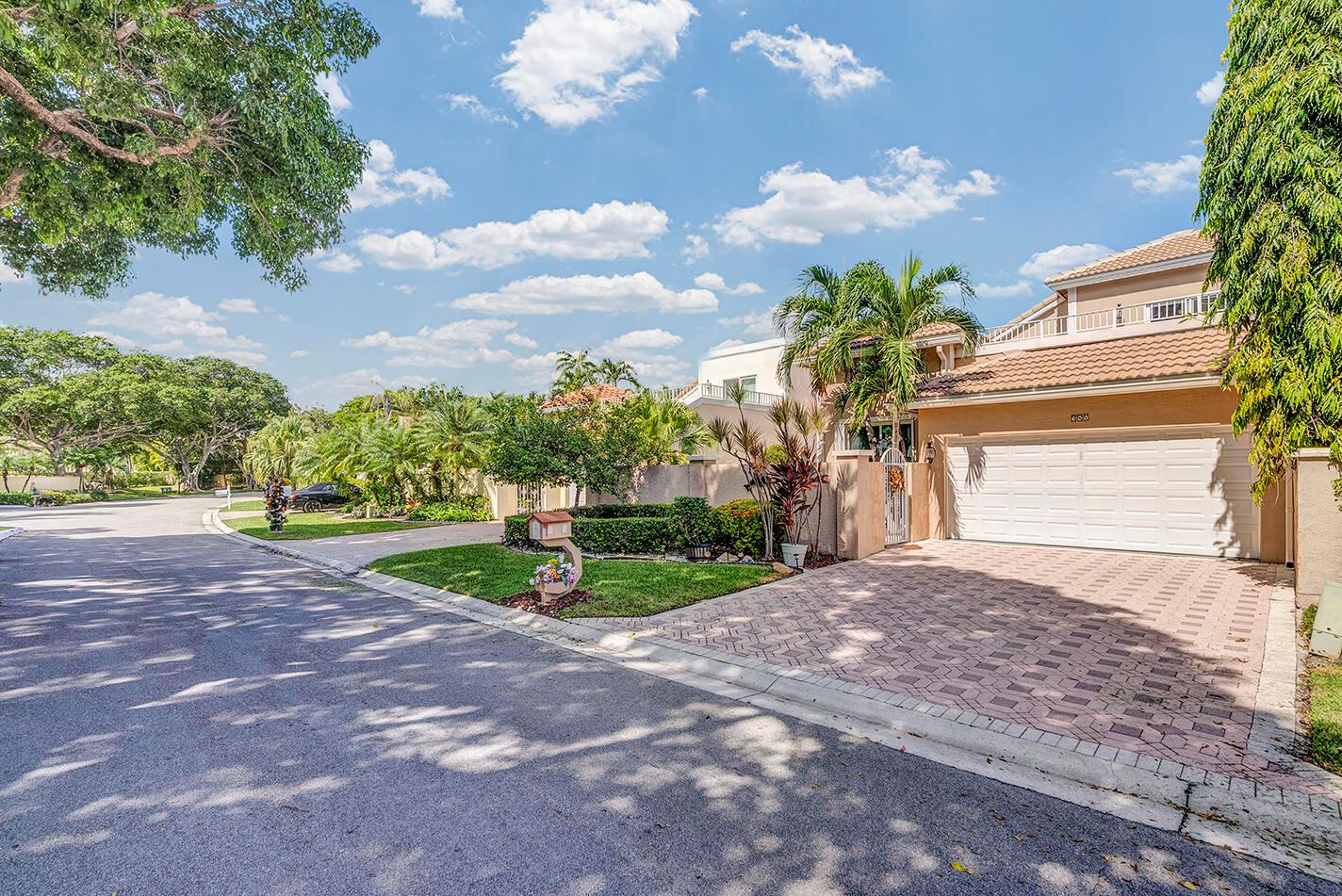 PELICAN HARBOR PH 4 - Residential