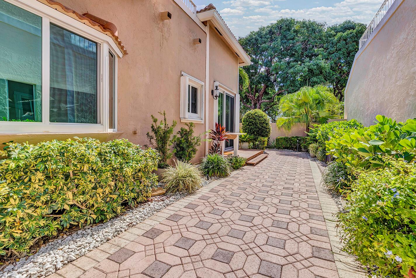 PELICAN HARBOR PH 4 - Residential