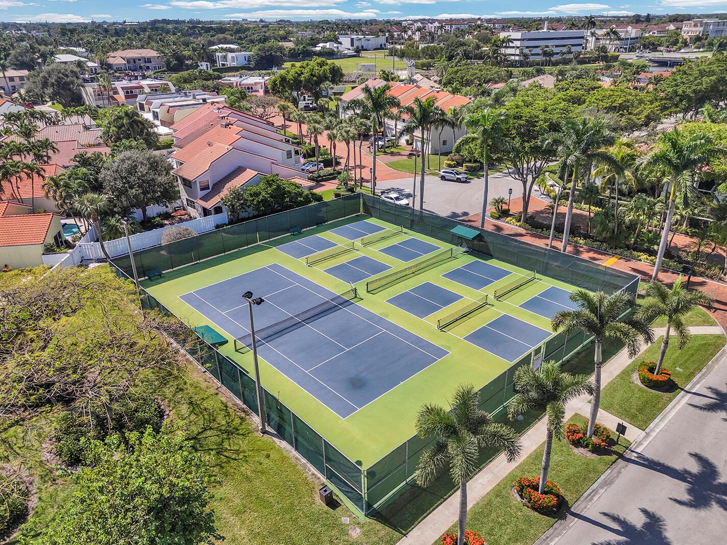 PELICAN HARBOR PH 4 - Residential