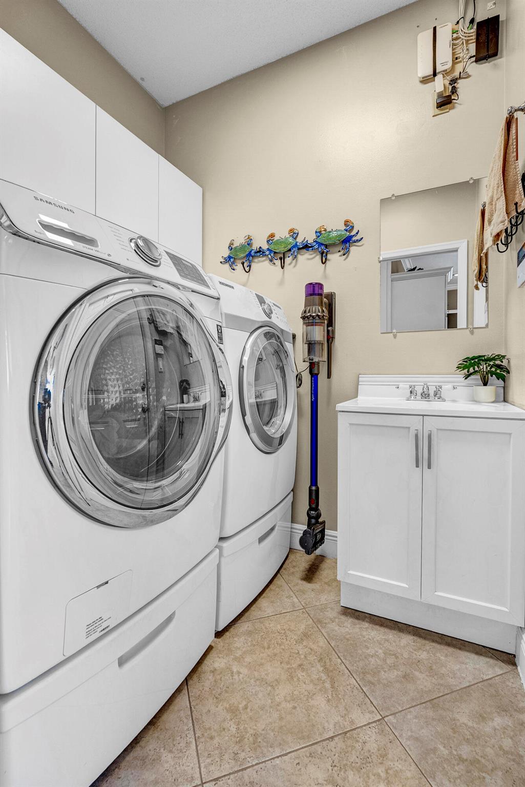 PELICAN HARBOR PH 4 - Residential