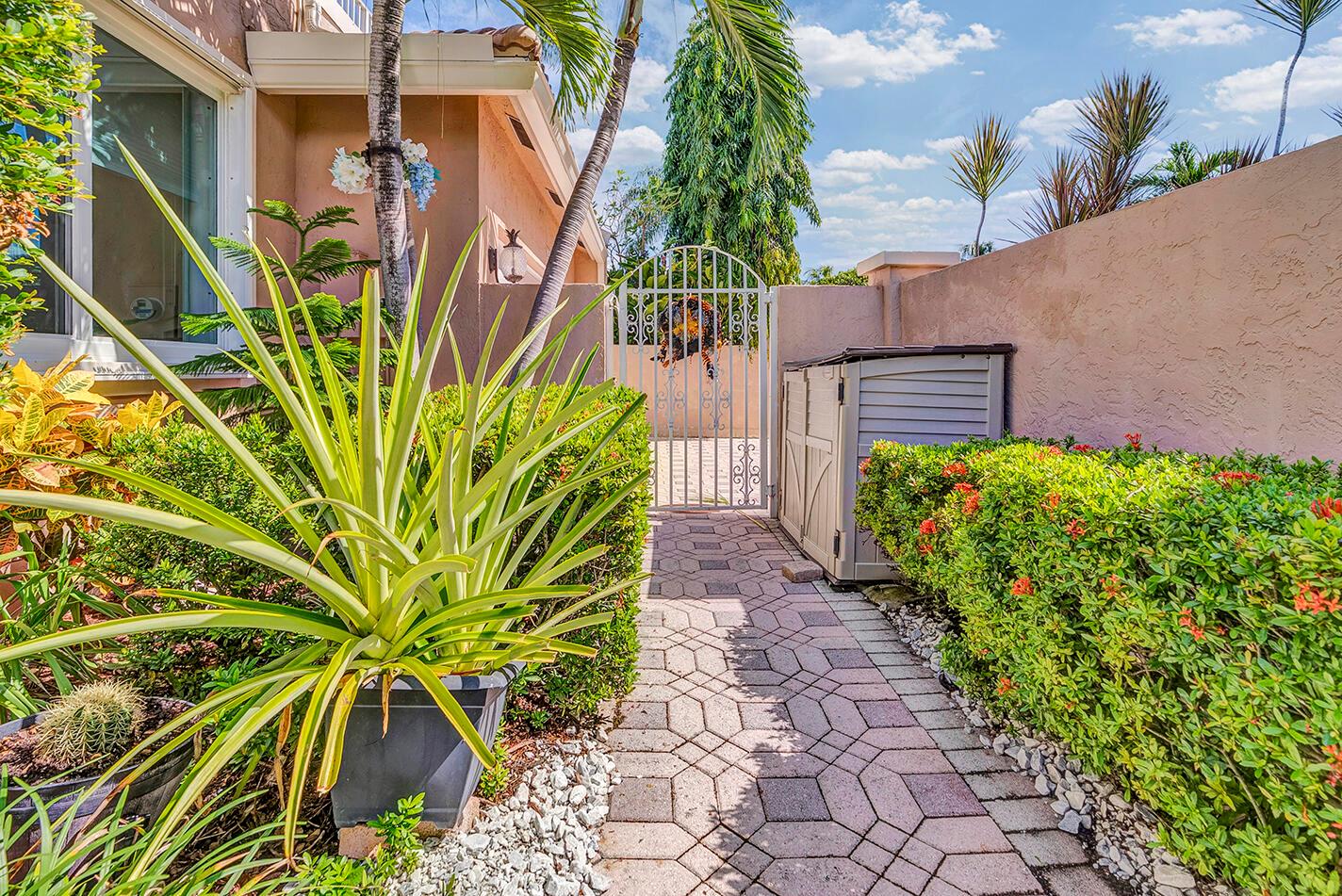 PELICAN HARBOR PH 4 - Residential