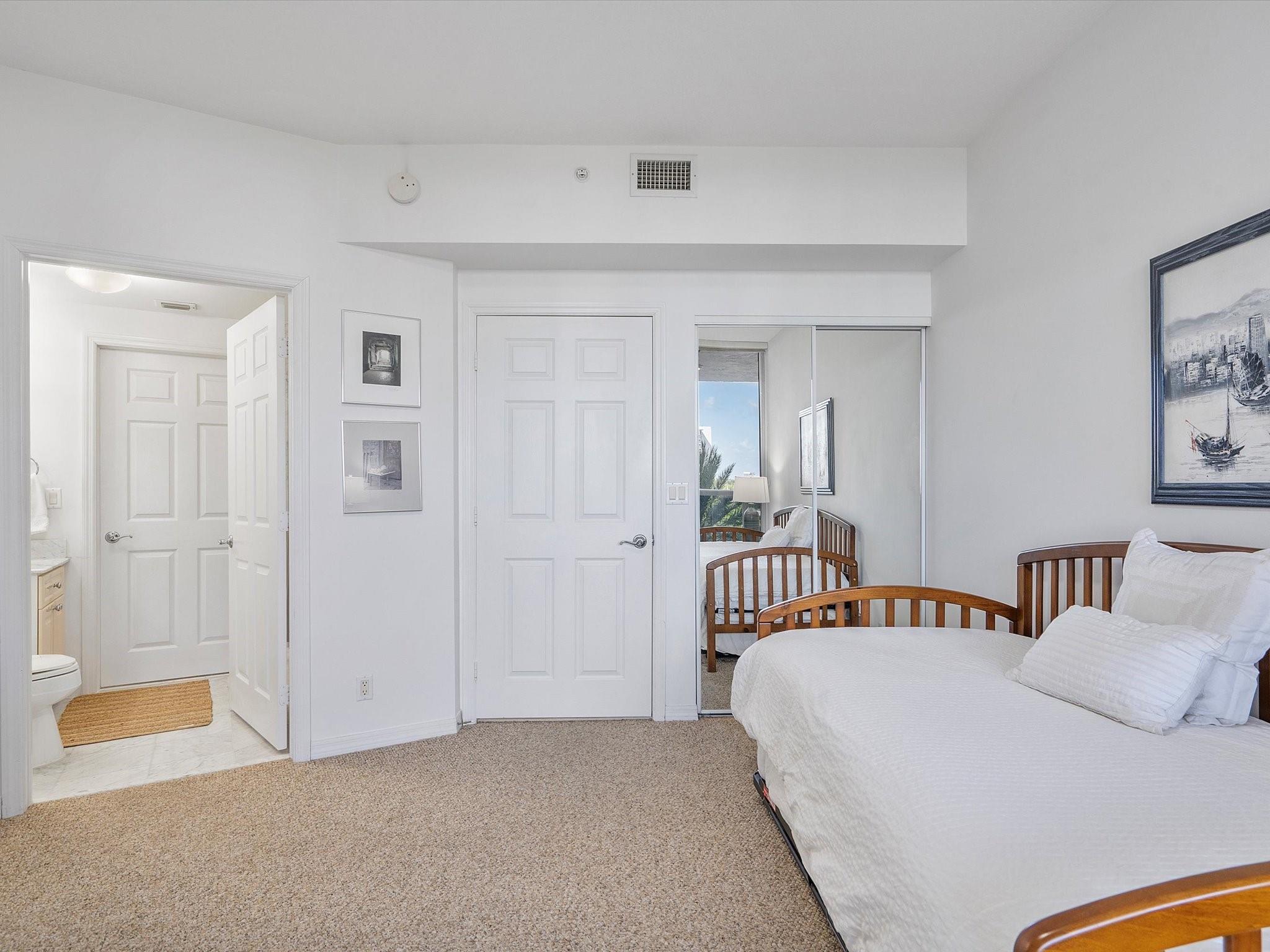 L'HERMITAGE II CONDO - Residential Lease