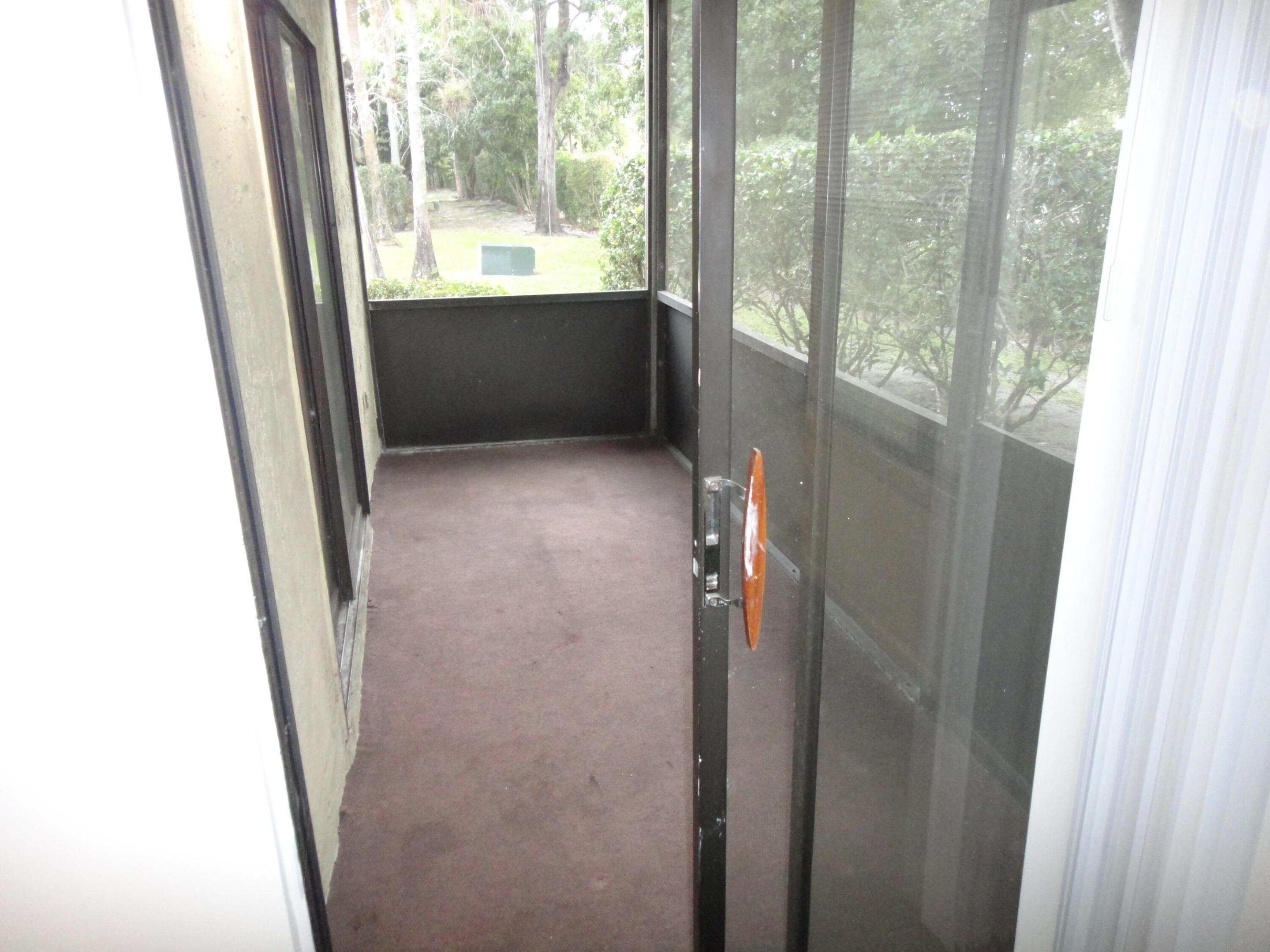 SHEFFIELD WOODS AT WELLINGTON CONDO - Residential