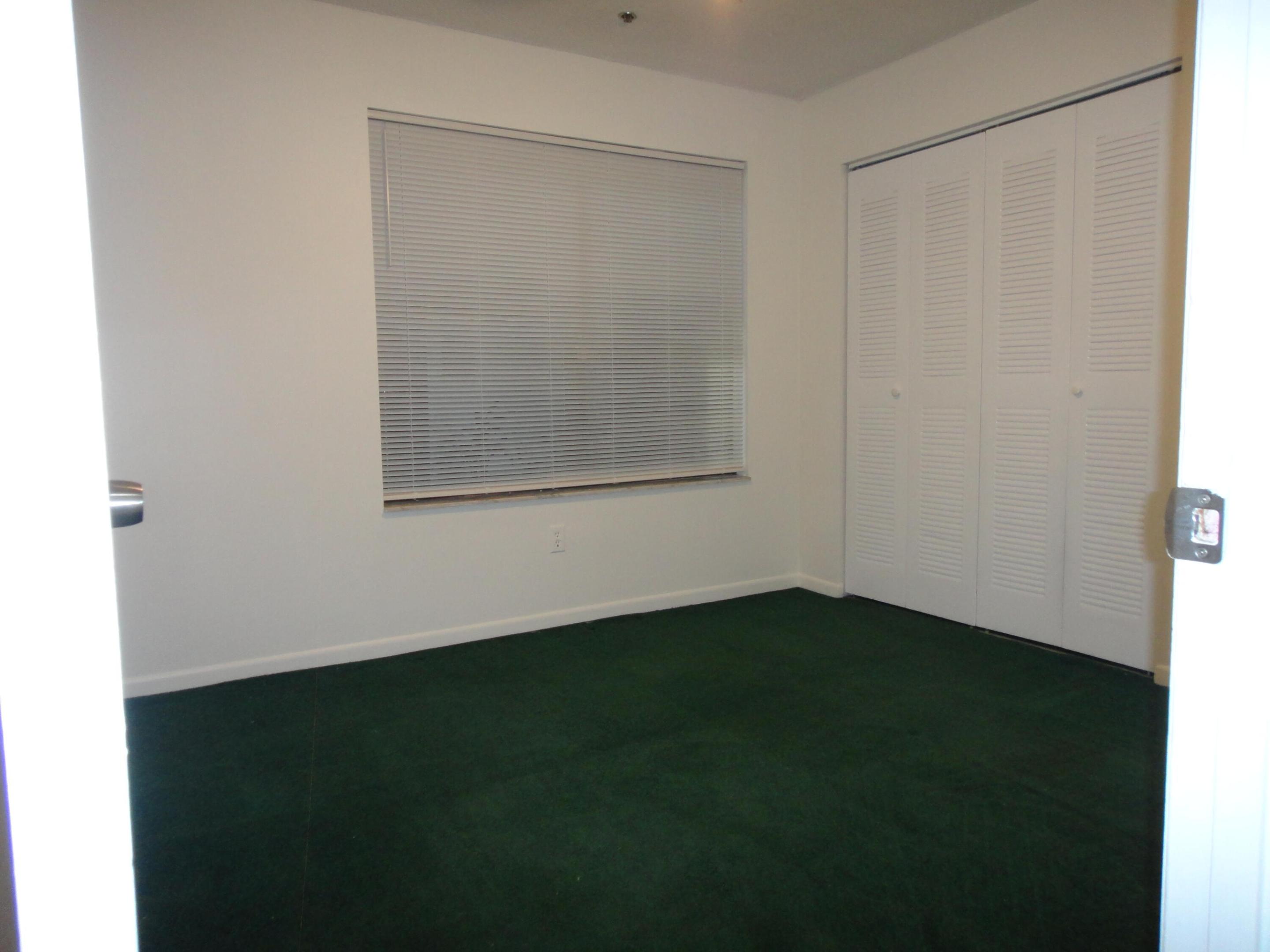 SHEFFIELD WOODS AT WELLINGTON CONDO - Residential