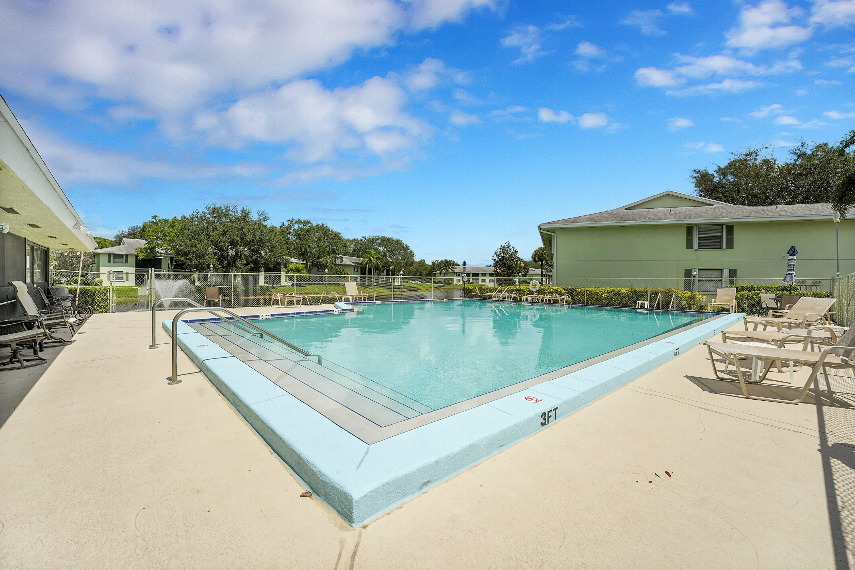 SABAL RIDGE CONDO - Residential