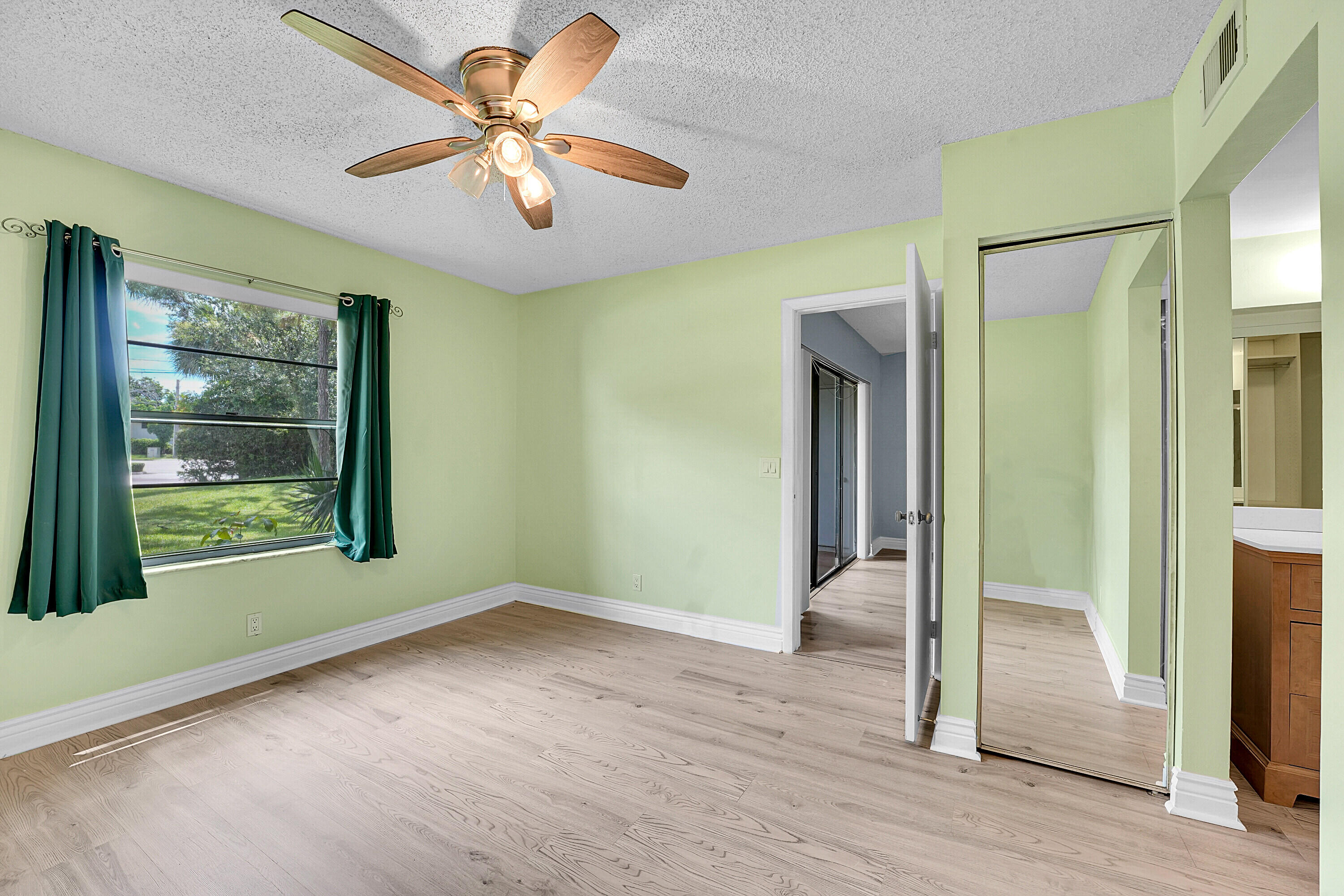 SABAL RIDGE CONDO - Residential