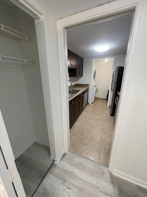301 Croton Avenue 404