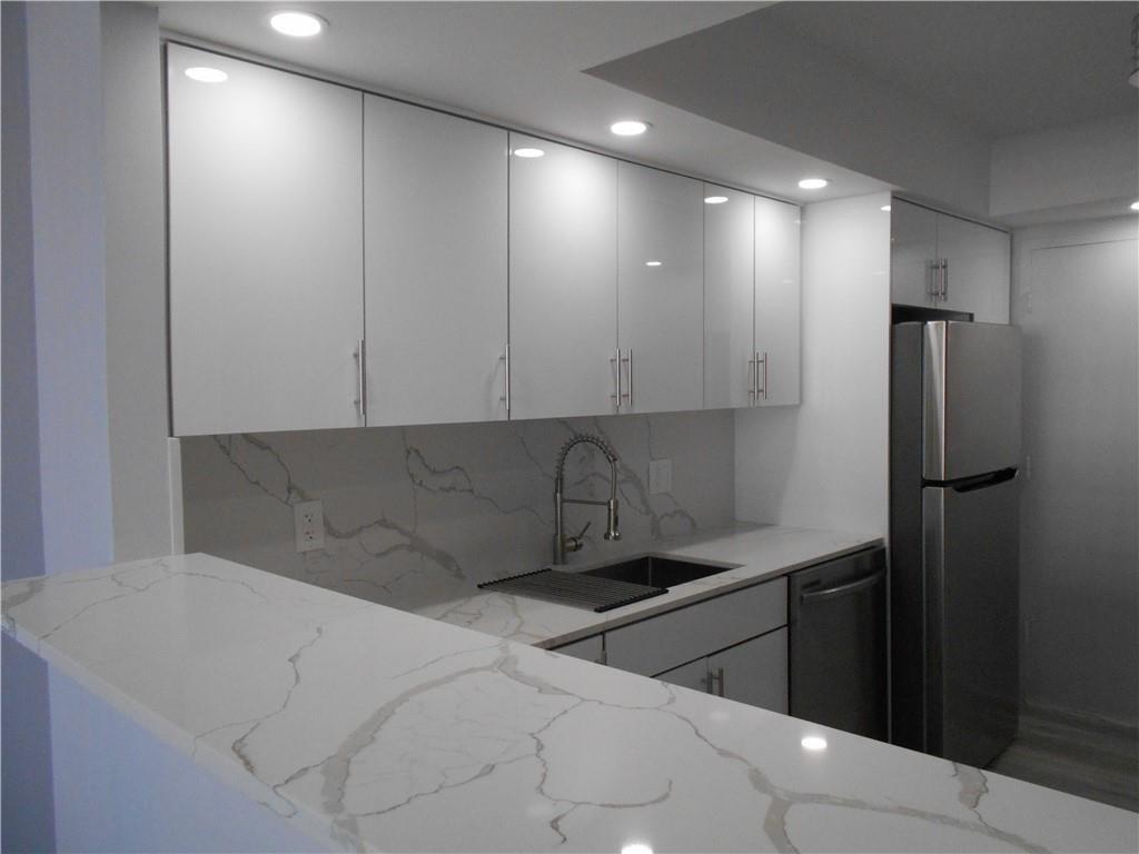 COMPLETELY UPDATED 1 BEDROOM 2 BATHS, MUST SEE TO APPRECIATE, OPEN KITCHEN, SPACIOUS FLOOR PLAN, 2 WALK-IN CLOSETS, HIGH IMPACT BALCONY DOORS, RENOVATED LARGE BALCONY, AND MORE. BUILDING FEATURES 2 POOLS, EXERCISE ROOM, SECURITY CAMERAS THROUGHOUT, SECURE ENTRY, INTERCOM SYSTEM, SECURITY, ASSIGNED PARKING, BIG LAUNDRY AREA ON EACH FLOOR