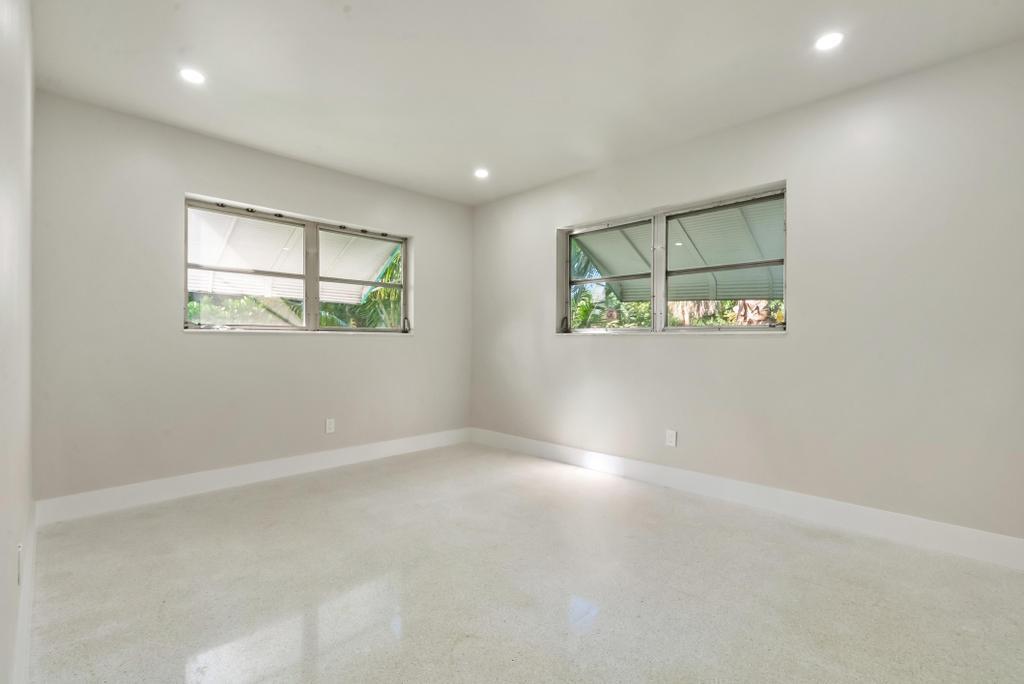 BOYNTON HEIGHTS - Residential Lease