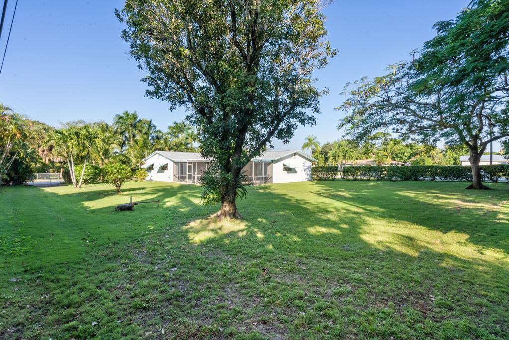 BOYNTON HEIGHTS - Residential Lease