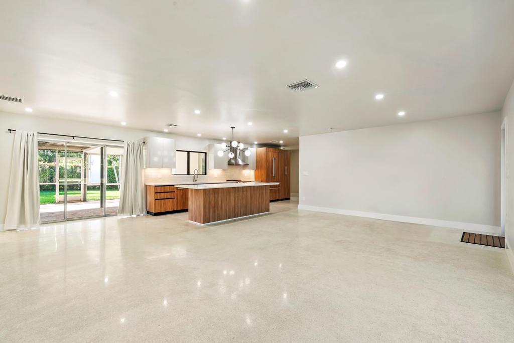 BOYNTON HEIGHTS - Residential Lease