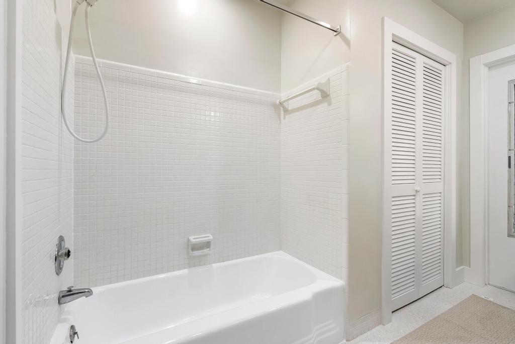 BOYNTON HEIGHTS - Residential Lease