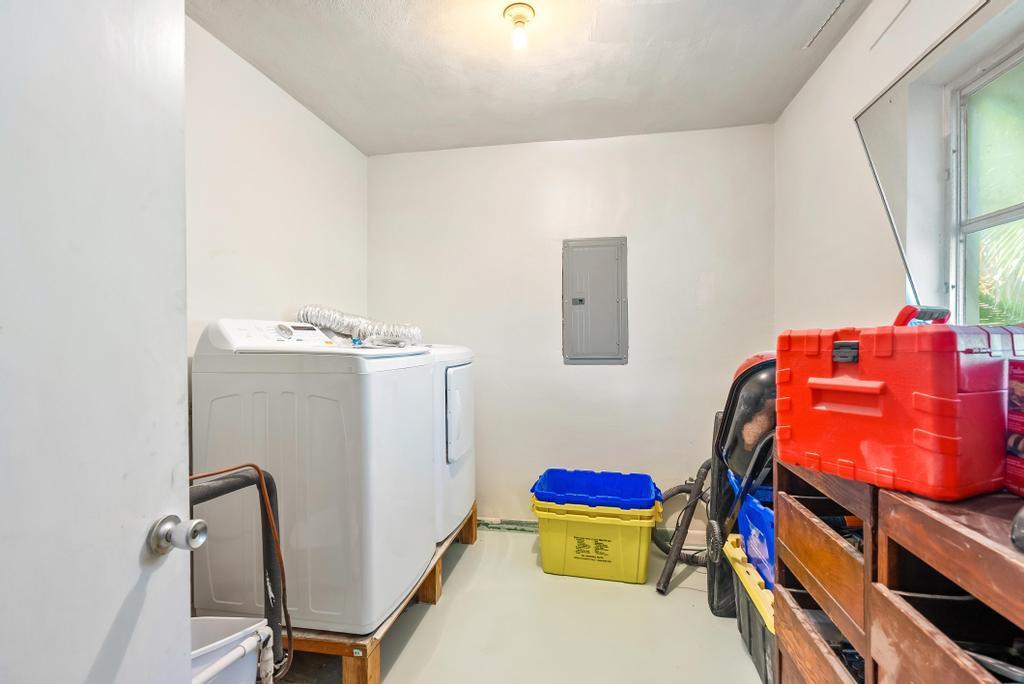 BOYNTON HEIGHTS - Residential Lease