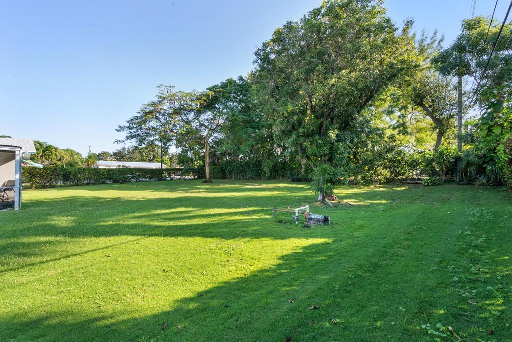 BOYNTON HEIGHTS - Residential Lease