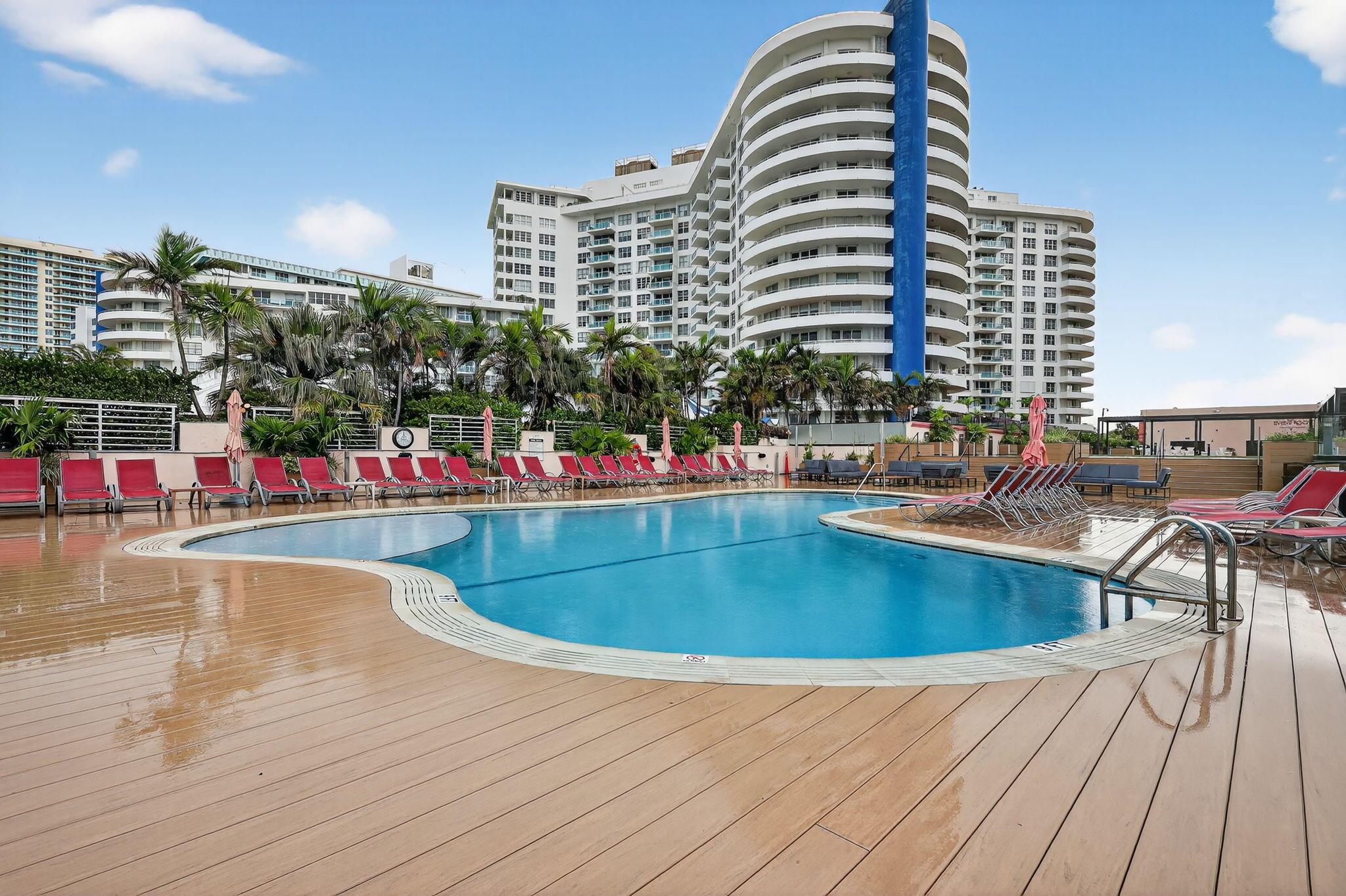 THE ALEXANDER CONDO - Residential