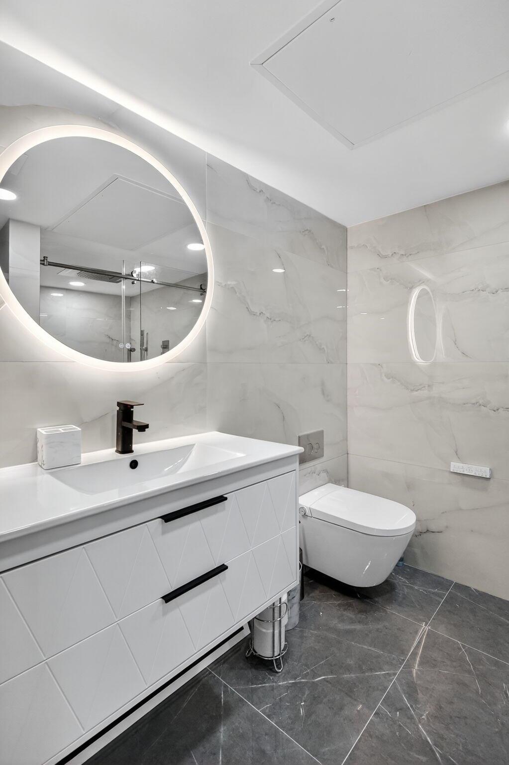 THE ALEXANDER CONDO - Residential