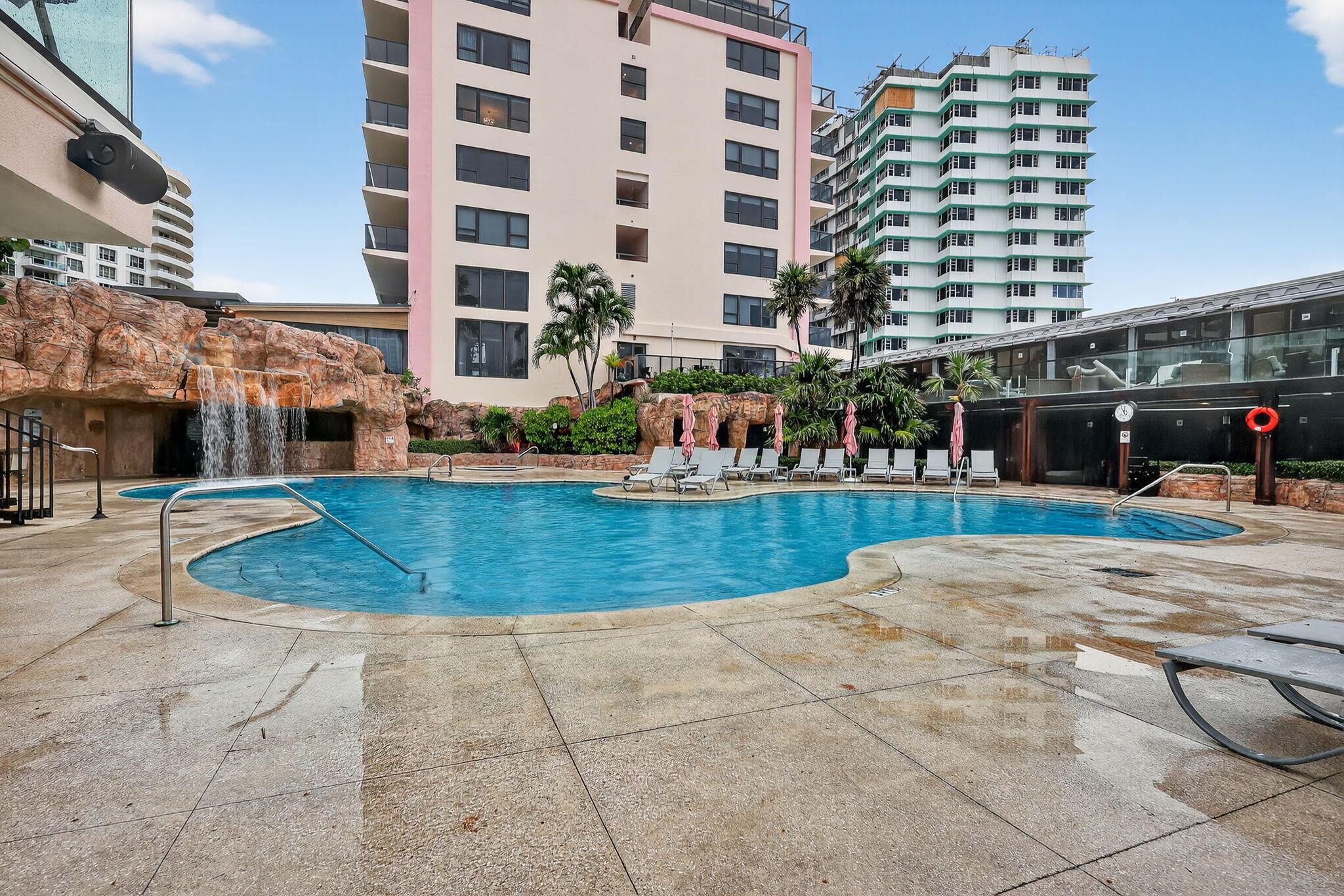 THE ALEXANDER CONDO - Residential