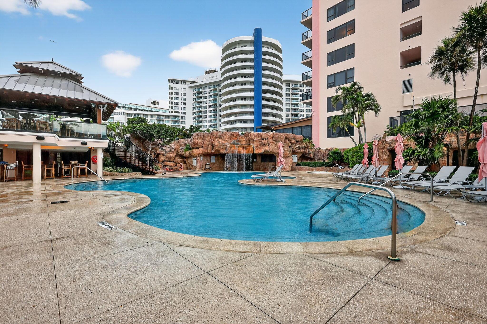 THE ALEXANDER CONDO - Residential