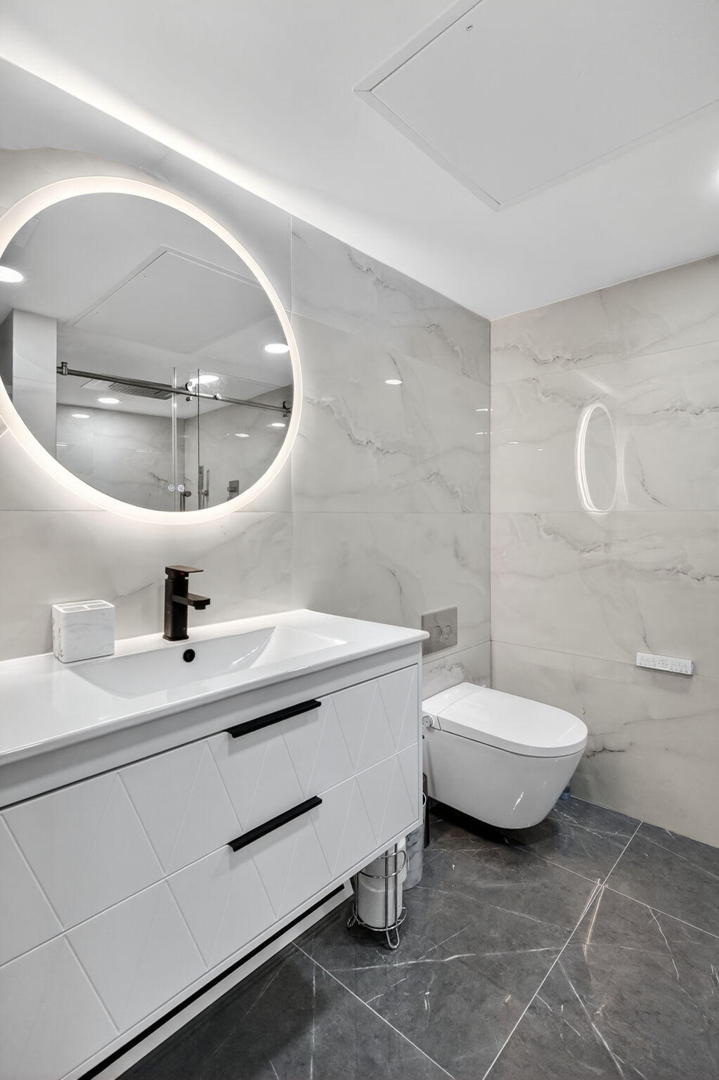 THE ALEXANDER CONDO - Residential