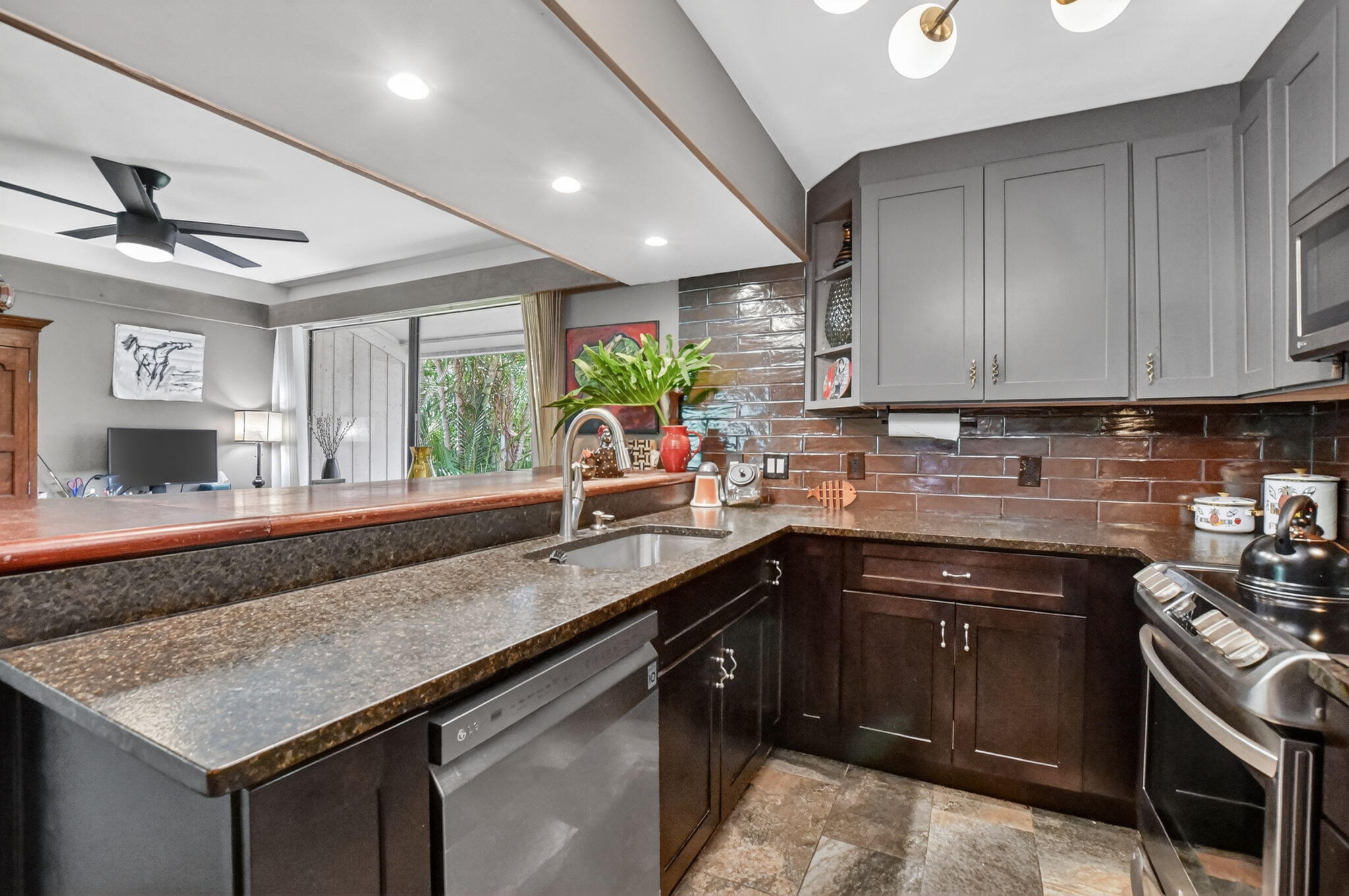 6957 Rain Forest Drive