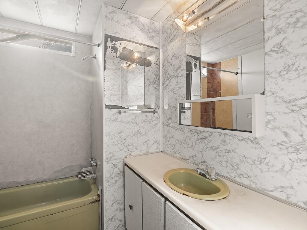 Spanish Lakes One - Residential