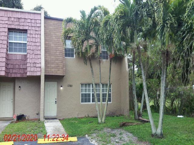 WOW- Large townhome with a fenced yard- fast approvals- Welcome Home!