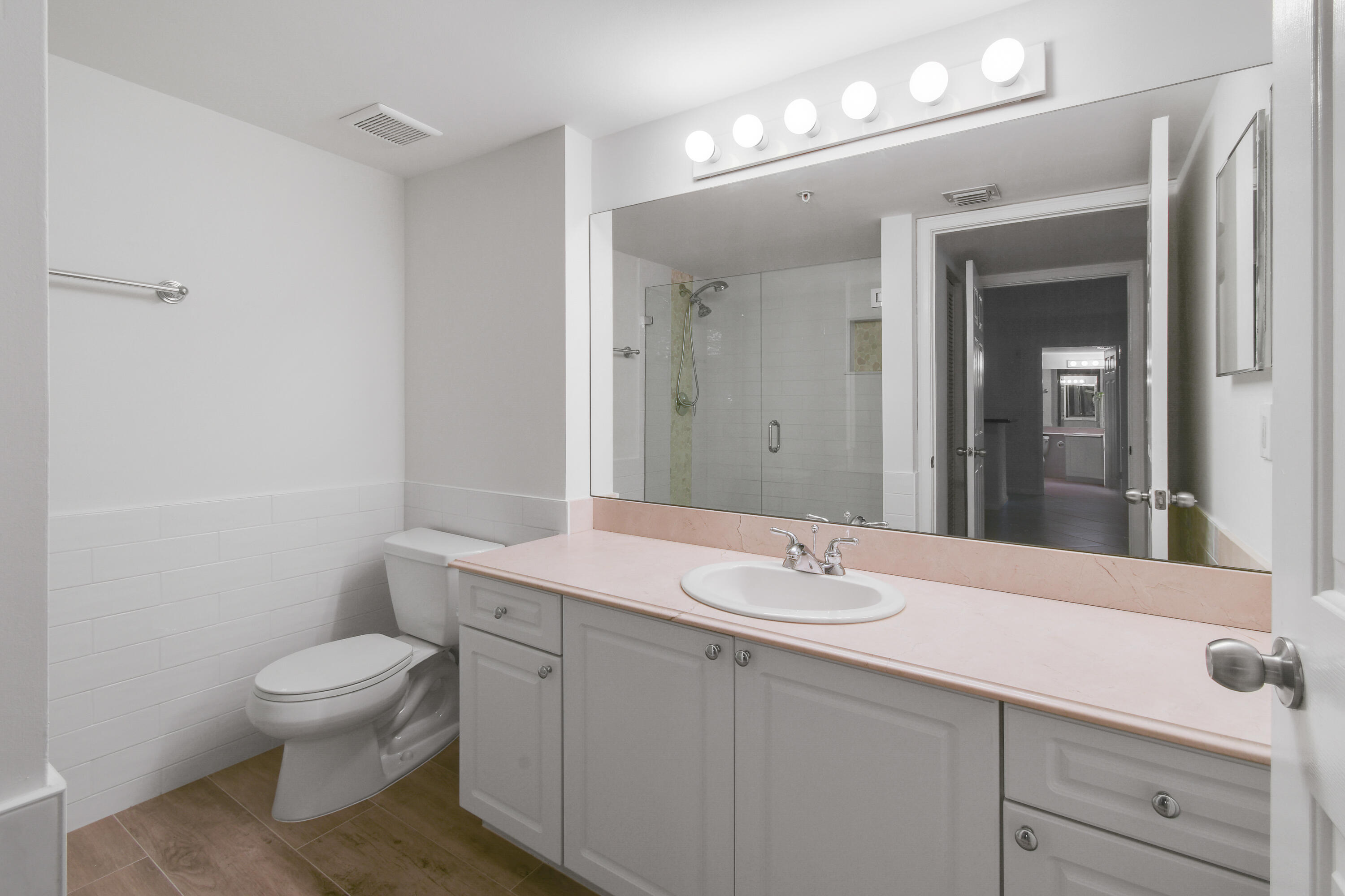 LIGHTHOUSE COVE AT TEQUESTA CONDO - Residential