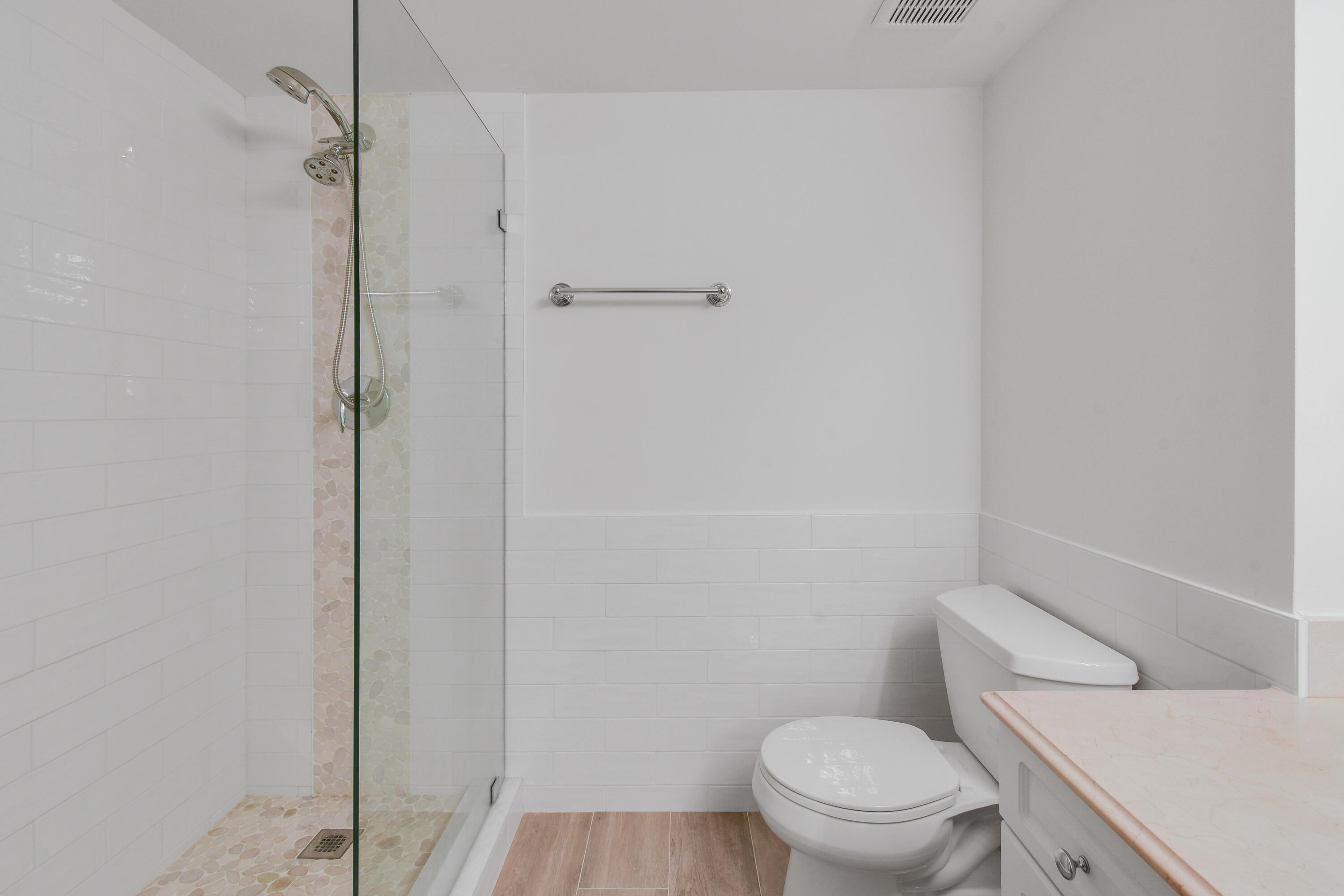 LIGHTHOUSE COVE AT TEQUESTA CONDO - Residential