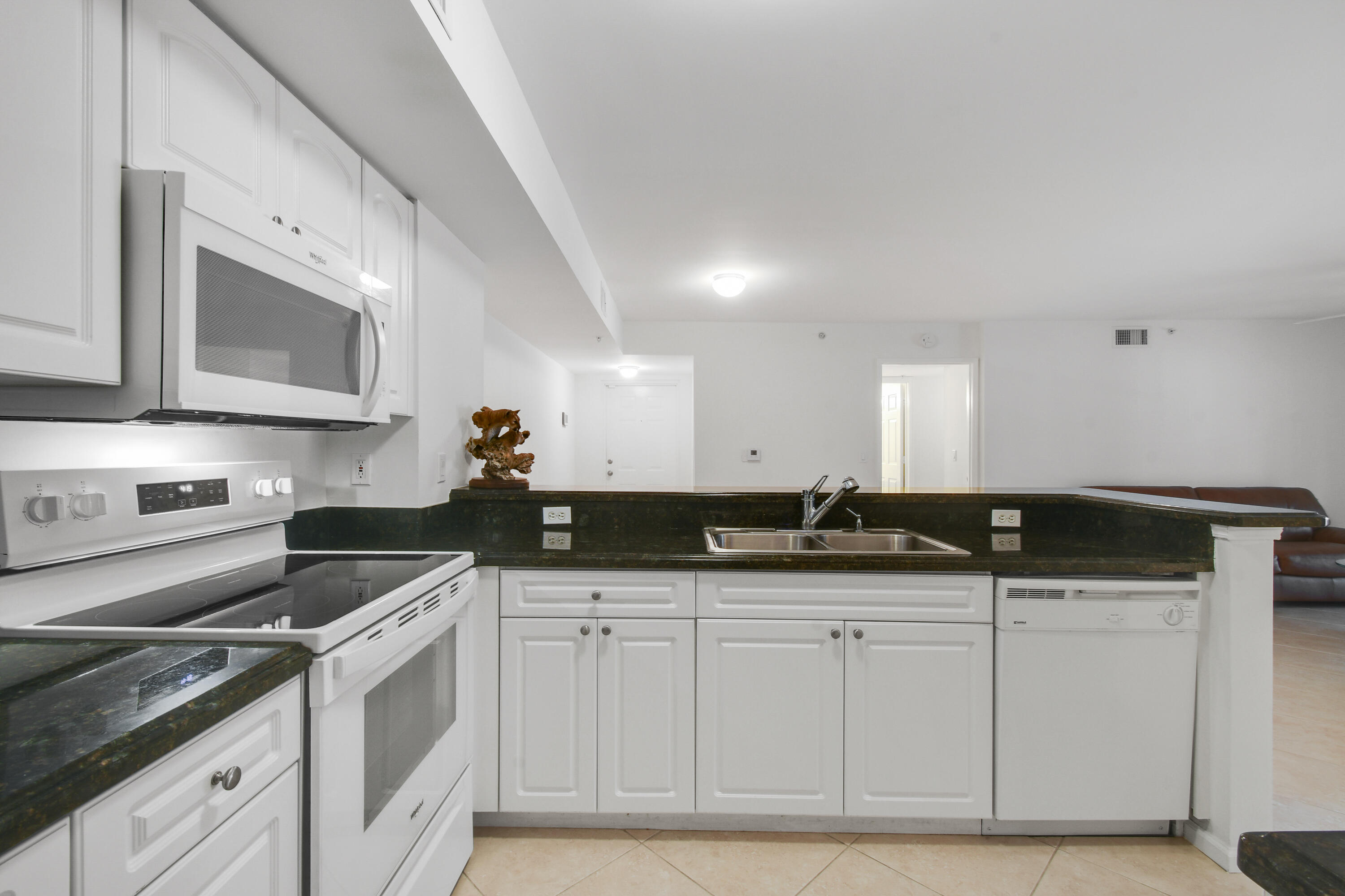 LIGHTHOUSE COVE AT TEQUESTA CONDO - Residential