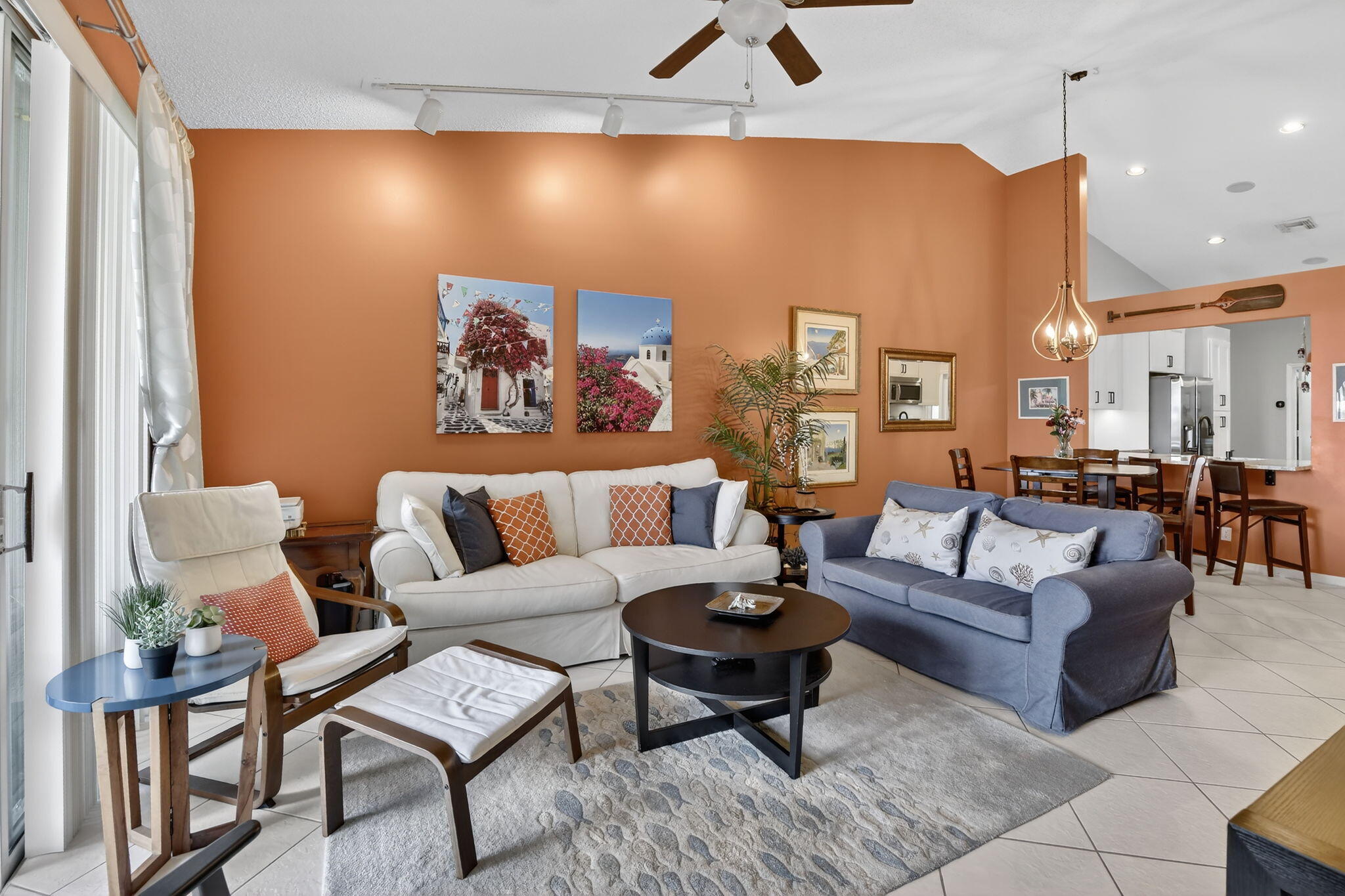 REGENCY HOMES - Residential