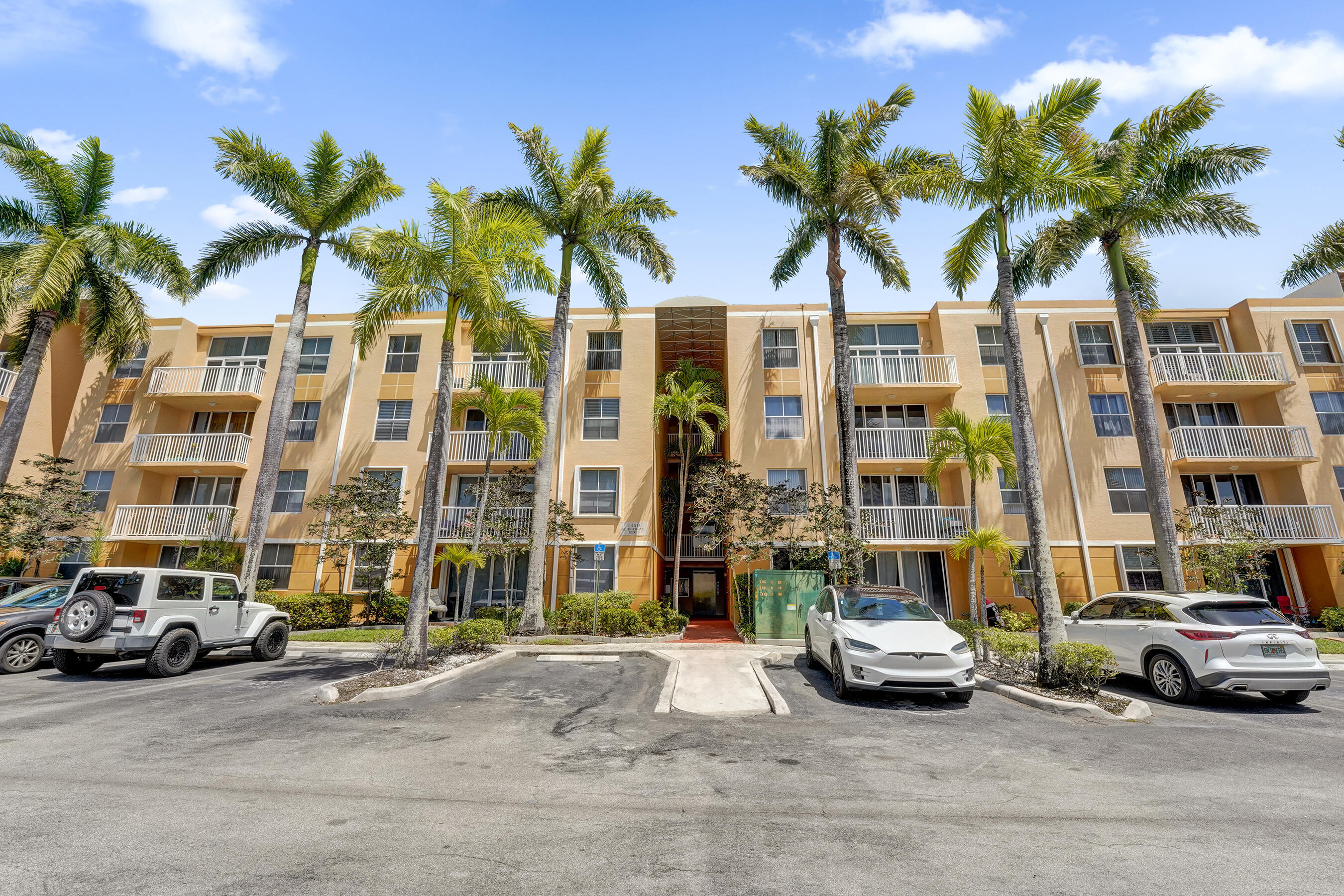 SHERIDAN EAST CONDO BLDG 1 - Residential Lease