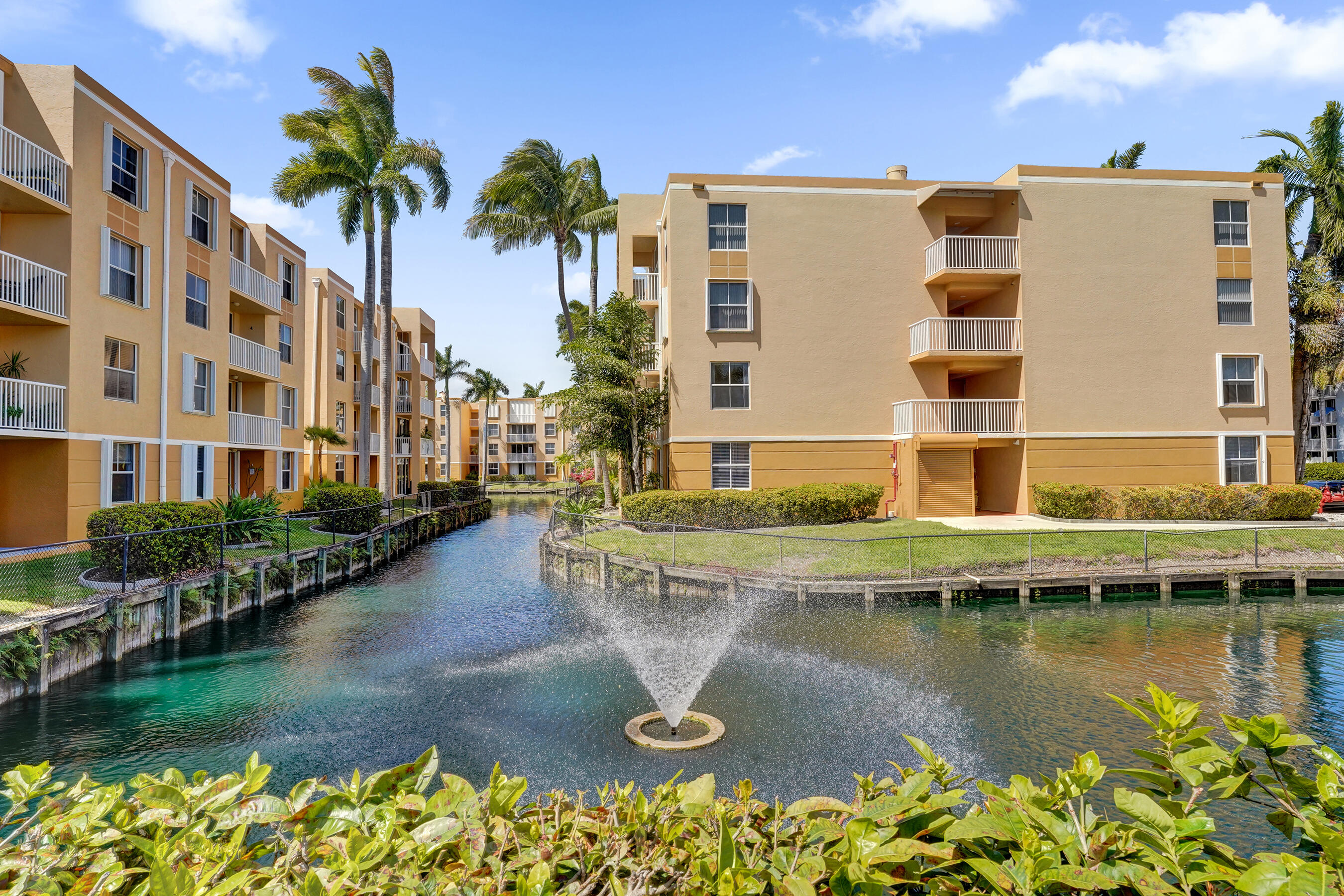 SHERIDAN EAST CONDO BLDG 1 - Residential Lease