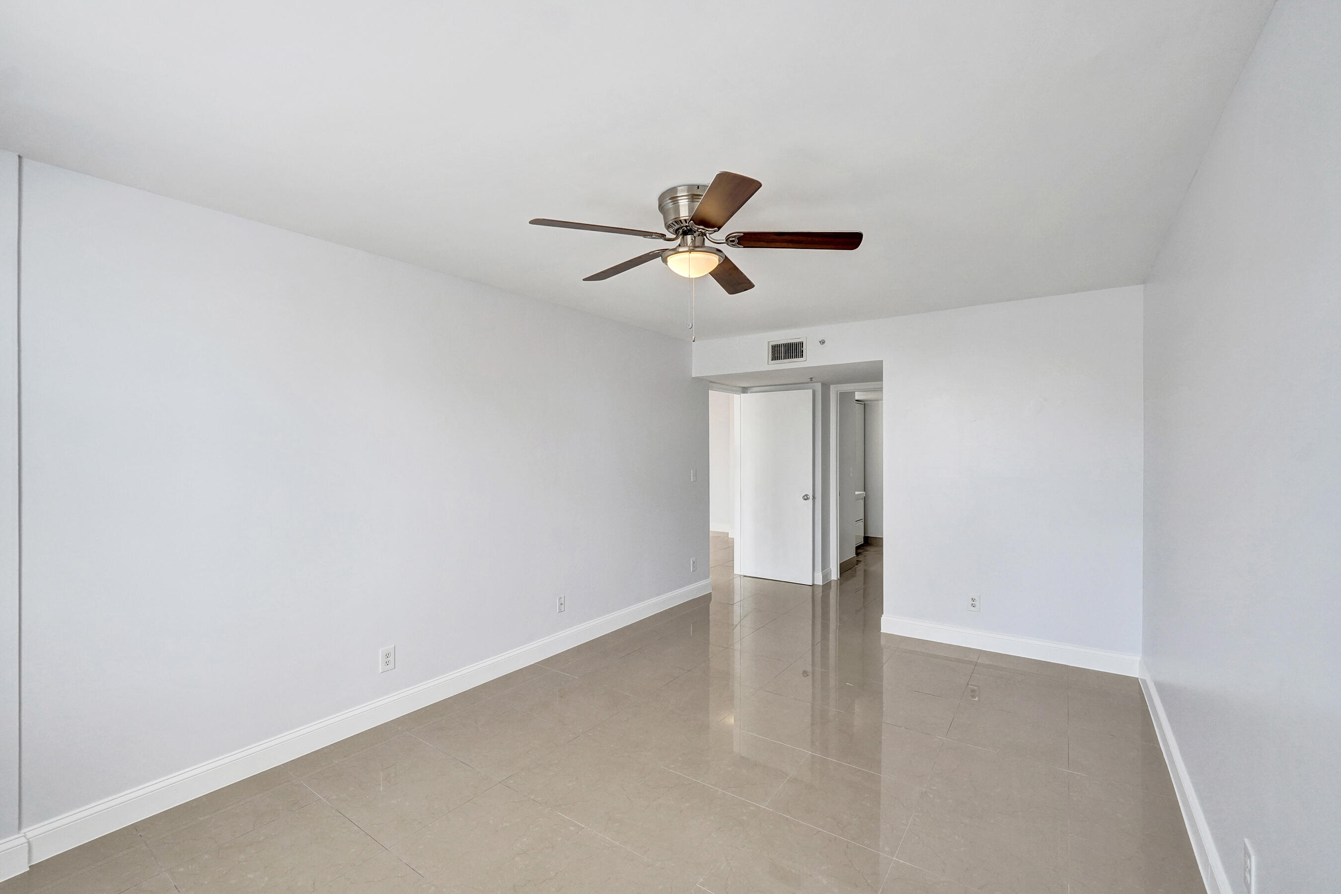 SHERIDAN EAST CONDO BLDG 1 - Residential Lease