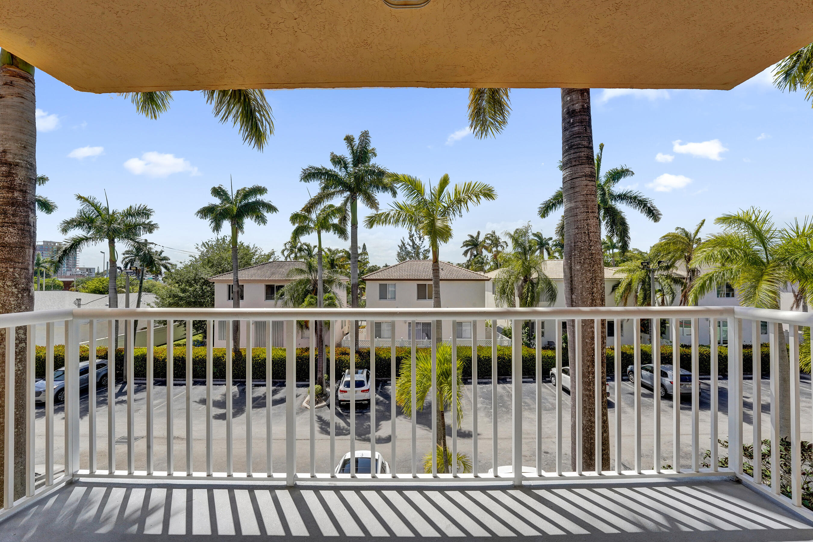 SHERIDAN EAST CONDO BLDG 1 - Residential Lease