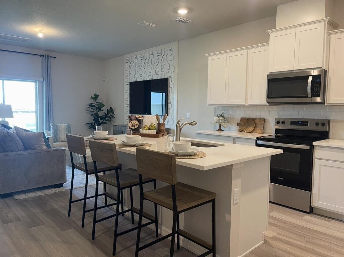 VERANO SOUTH PUD 1 - POD G - PLAT NO. 2 - Residential Lease