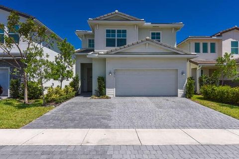 Featured picture for the property R10882432