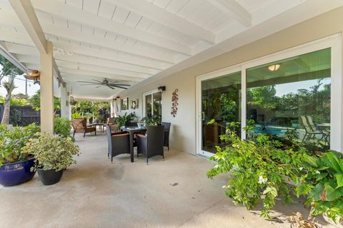 A home in Lake Clarke Shores