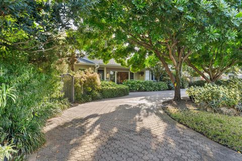 A home in Lake Clarke Shores