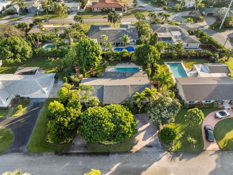 A home in Lake Clarke Shores