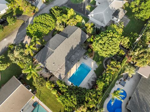 A home in Lake Clarke Shores