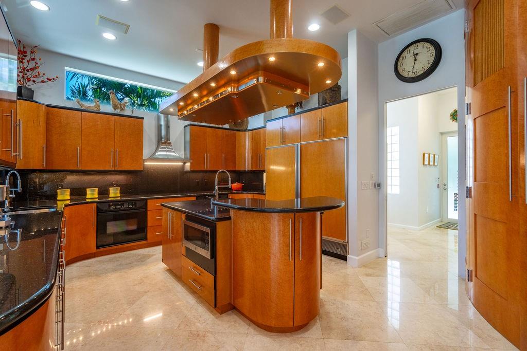 Lighthouse Point 5th Sec - Residential