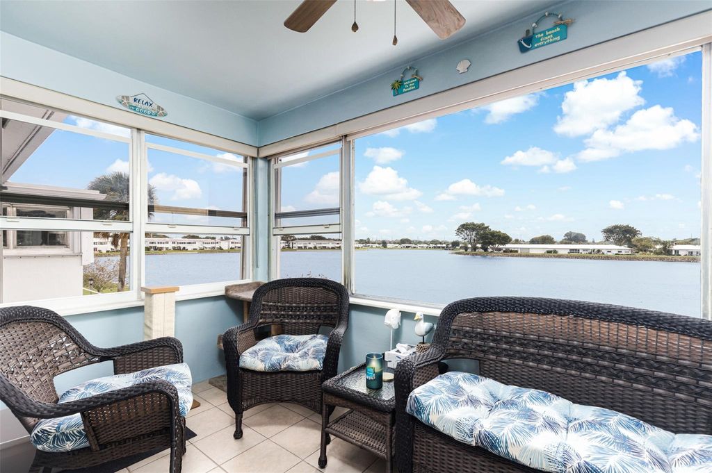 Photo of 1118 Lake Terrace #211, Boynton Beach, FL 33426 (MLS # F10417092)