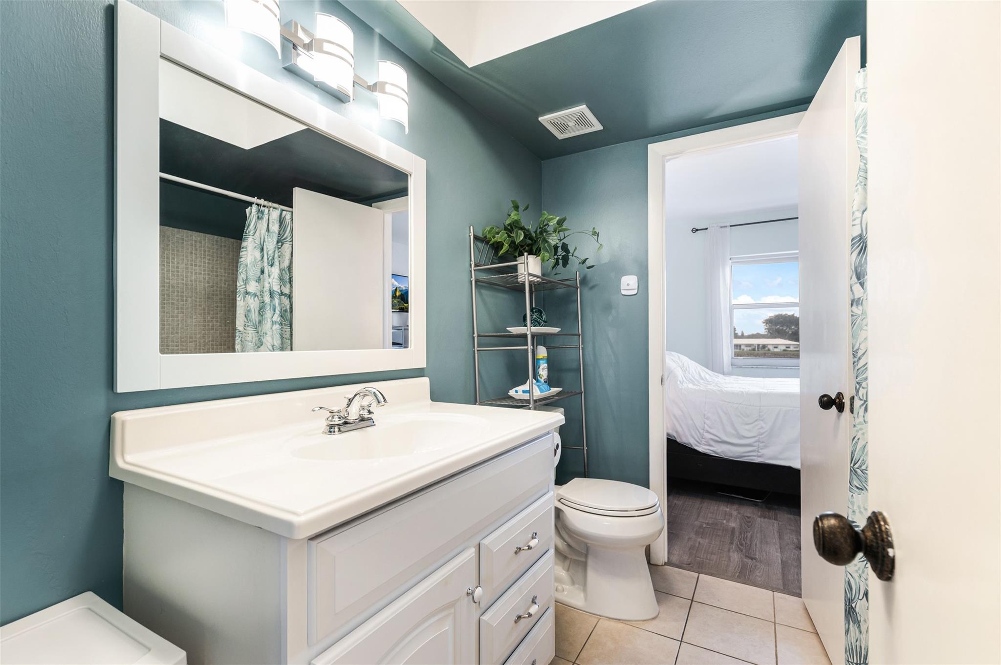 LEISUREVILLE LAKE CONDO - Residential