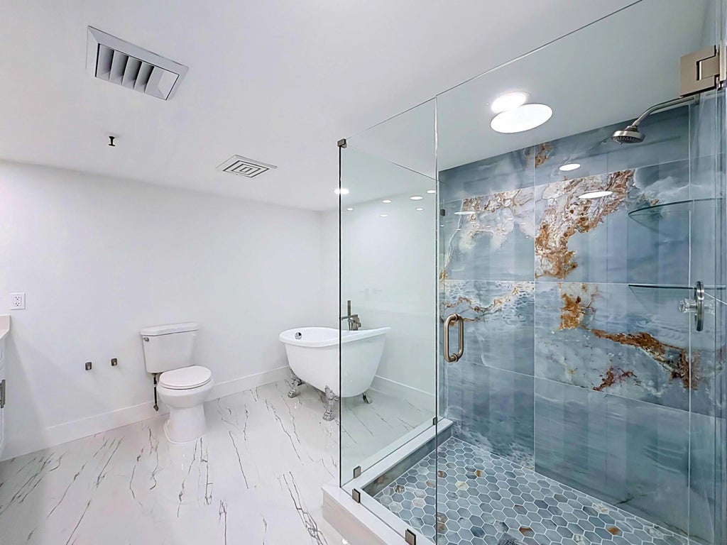 Photo of 2480 Presidential Way #902, West Palm Beach, FL 33401 (MLS # B26019506)
